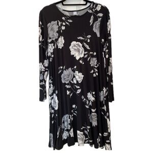 Old Navy Black and White Floral T-Shirt Dress
